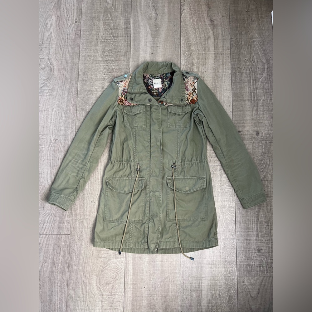 Reserved Khaki Green Utility Jacket with Floral Accents Women’s Size Small